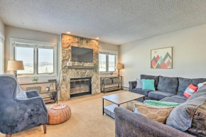 Cozy Colorado Townhome with Easy Slope Access!